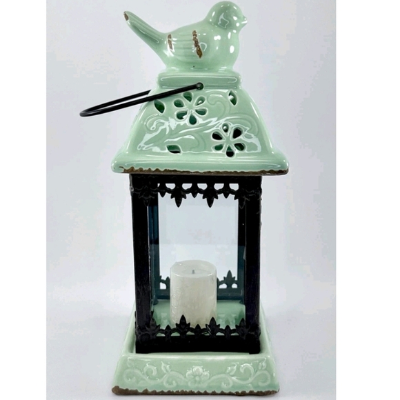 Pastel Green Ceramic Lantern With Dove On Top 🕊️ - Picture 9 of 9